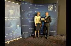 att_7bo1vye7isddzazblk6a91svttpydpg249sltmctihu_p76722_original